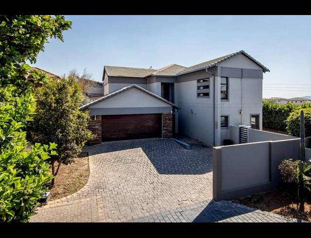 4 BEDROOM HOUSE FOR SALE IN HOMES HAVEN